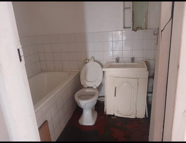 1 BEDROOM APARTMENT FOR SALE IN HILLBROW